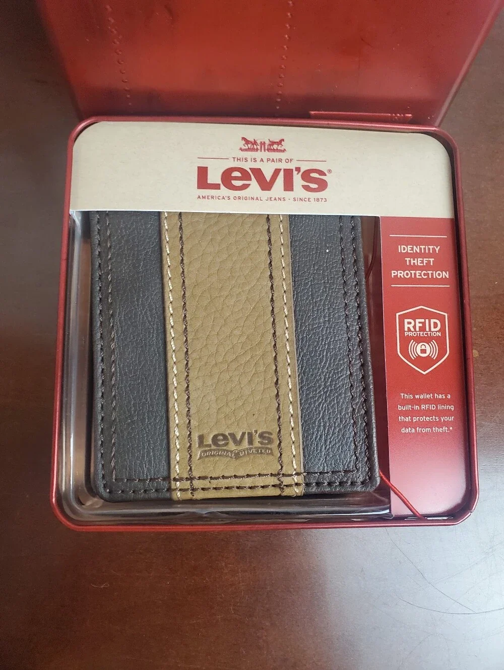 Vintage Levi's Men's Tan And Black Bi-fold Wallet NIB
